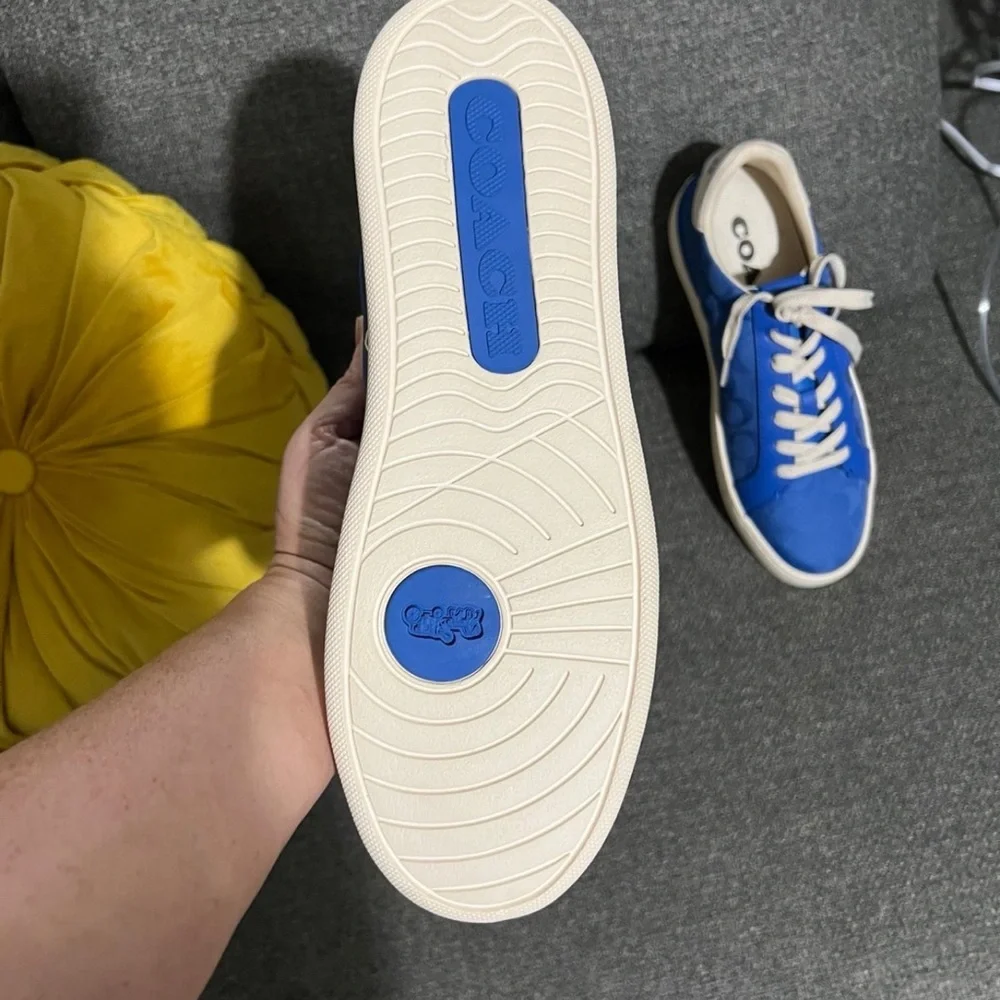 Coach shoes - Picture 2 of 2